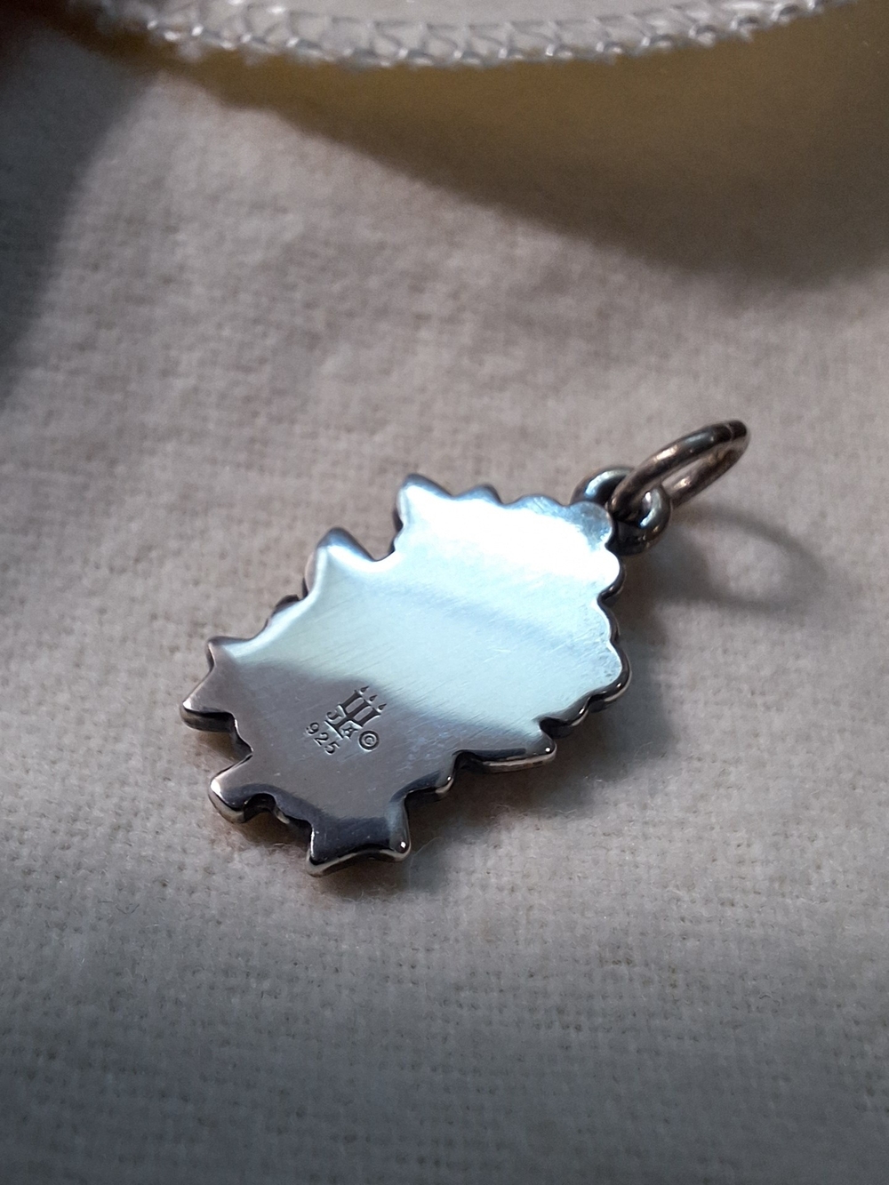 James Avery Silver Bouquet Of Flowers Charm (New With Box) - Picture 3 of 8